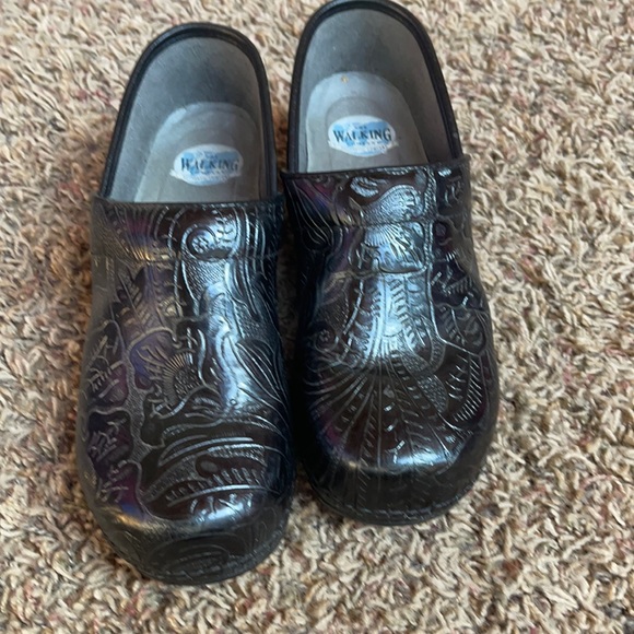 Dansko XP - Picture 1 of 3